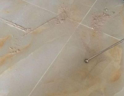 明光瓷砖空鼓维修公司分享粘合剂选择不当在瓷砖铺贴过程中可能导致以下问题